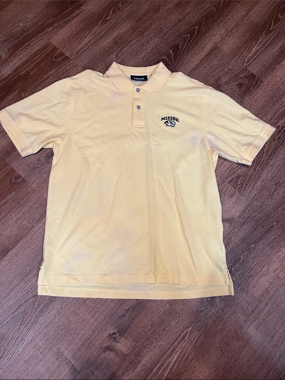 Missouri Tigers Ashworth polo size MEDIUM Yellow short sleeve